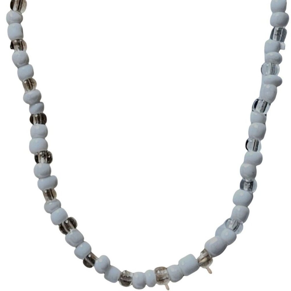 Elegant Retro Beaded Necklace White Beads Minimalist Classic Fashion Jewelry